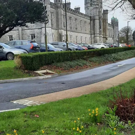 Private Bedsit At Newcastle