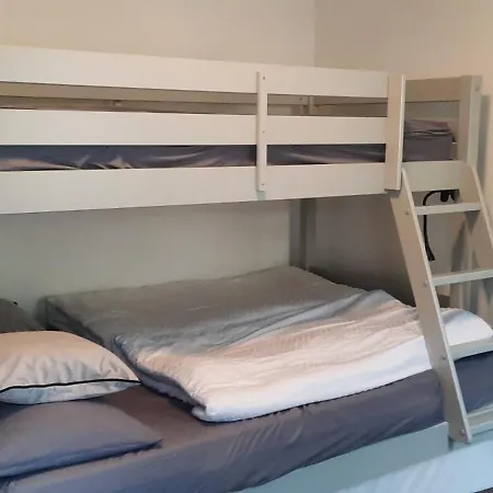 Private Bedsit At Newcastle Πανσιόν