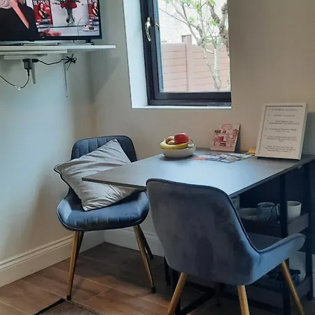 Private Bedsit At Newcastle