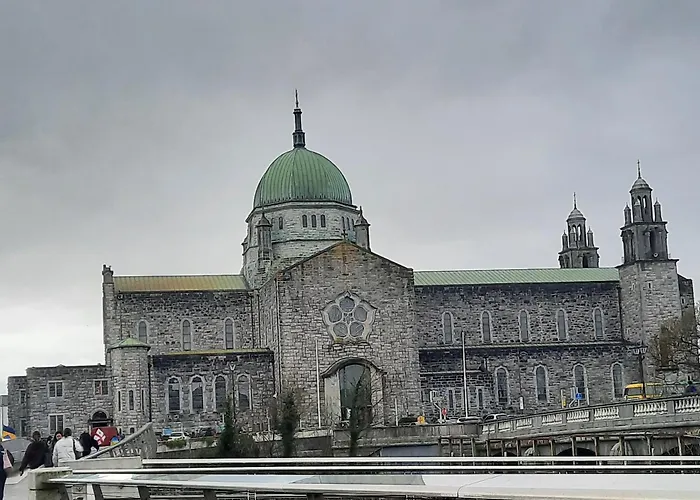 Private Bedsit At Newcastle 3* Galway