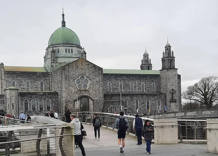 Private Bedsit At Newcastle Galway