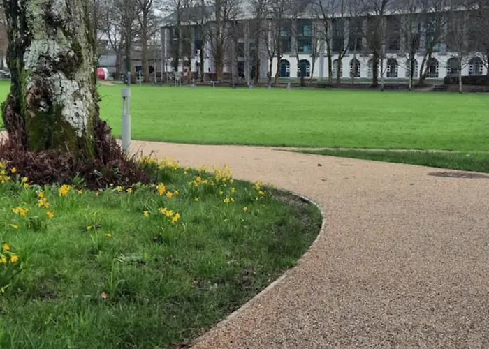 Private Bedsit At Newcastle Gæstehus Galway